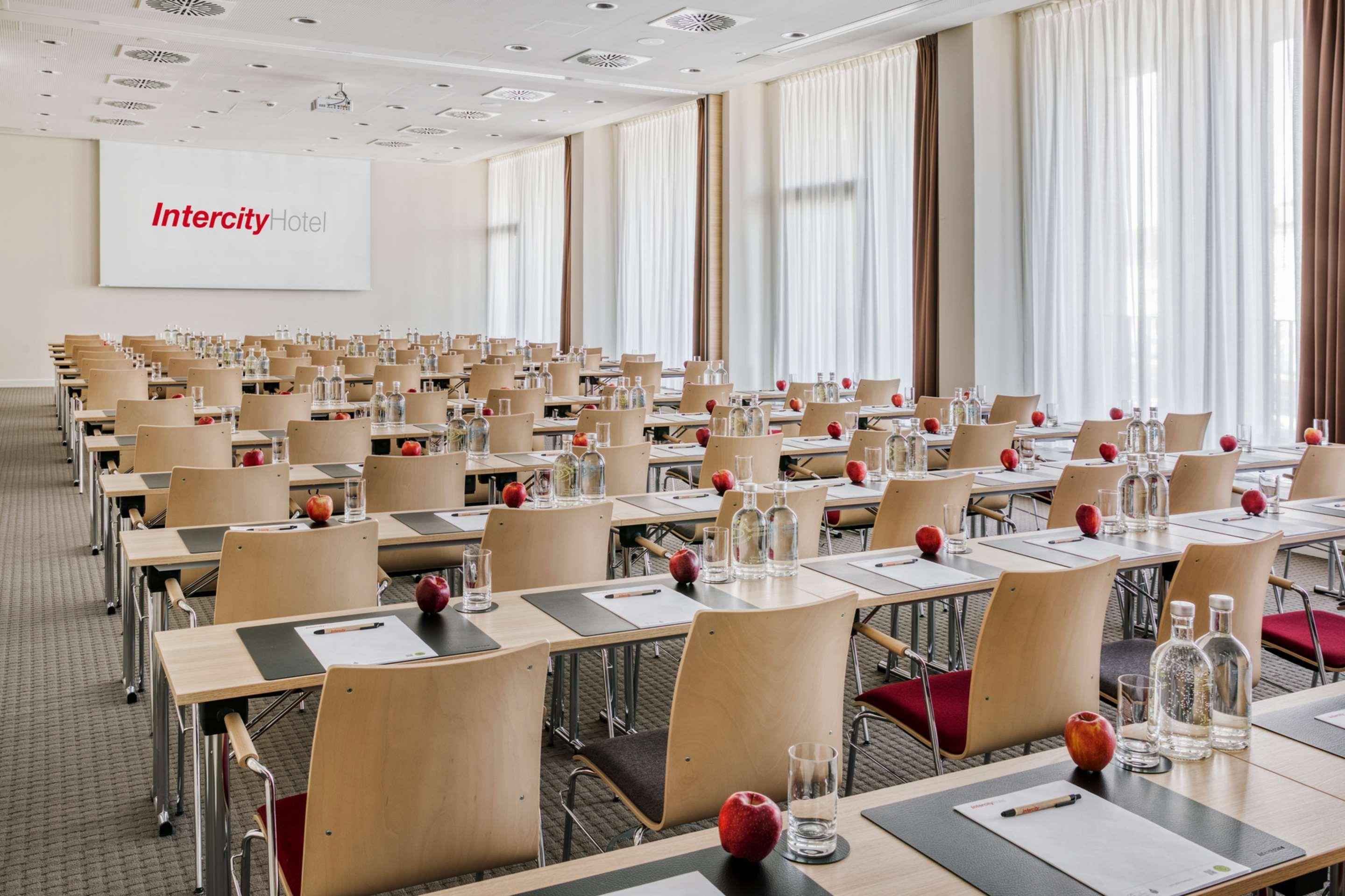 Intercityhotel Hamburg-Barmbek מראה חיצוני תמונה